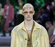 Italy Fashion Versace Mens SS 23