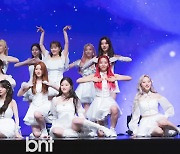 [bnt포토] 이달의 소녀 '12명이 그려내는 판타직한 퍼포먼스'