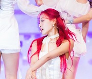 [bnt포토] 이달의 소녀 이브 ' 이 분위기, 어쩔?'