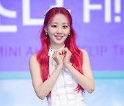 [포토] 이달의 소녀 이브, 돋보이는 '와인빛 헤어'