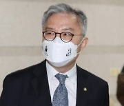 [속보] 민주, '성희롱 발언' 최강욱 당원 자격정지 6개월