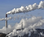 석탄 발전이 다시 뜬다.. 러, 에너지 공세에 전 세계 '탄소대응' 일단 정지 [뉴스+]