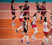 아쉬워하는 한국 여자배구대표팀