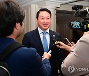 최태원 "부산엑스포 민간 유치위원장으로서 득표 활동 중요"