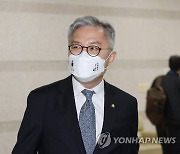 [1보] 민주, '성희롱 발언' 최강욱 당원 자격정지 6개월