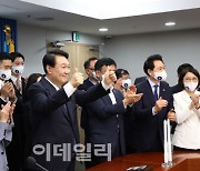 누리호 2차 발사 성공 축하한 尹대통령, '우주산업' 지원 약속