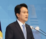 "손흥민 같은 공격수 잃었다"..안민석, 최강욱 징계에 분노