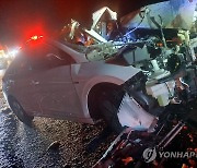 서해안고속도로서 8.5t 트럭 등 3대 추돌..1명 사망