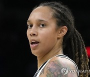 'WNBA 스타' 그라이너 둘러싼 미·러 대치.."인질 아닌 범법자"
