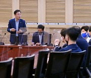 민주당 재선그룹, 이재명 불출마 요구.."새 리더십 세우자"