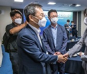 '네카쿠배당' 대표 만난 이종호 장관, '온플법' 대신 '자율규제' 힘싣는다