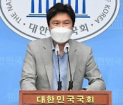 김해영 "지선 패배 책임지겠다" 부산 지역위원장 사퇴