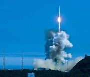 [사설]누리호 발사 성공.. 한국 우주개척사에 남을 15분 45초