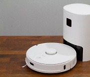 [리뷰] 자동 먼지 비움에 물청소까지, 아이리버 에이클 INS-100 로봇 청소기