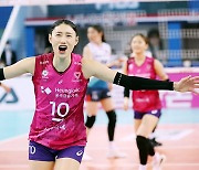 '배구여제' 김연경, 2시즌 만에 V리그 복귀