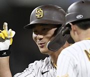 MLB 김하성 4경기 연속 안타..시즌 10번째 멀티히트까지