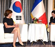 韓총리의 작심발언.."전기료 올리려면 한전 개혁해야"