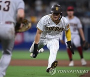 김하성, 4경기 연속 안타 행진..시즌 10번째 멀티히트