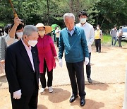 하동군, 제2회 하동수국축제·여강동산 기념비 제막식 개최