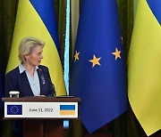 "EU 공동성명 초안서 우크라에 후보국 지위 부여 명시"-블룸버그