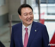 尹 "BTS 병역특례, 여론 수렴이 먼저..제가 언급할 상황 아냐"