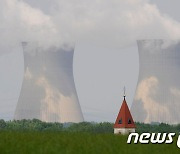 러 가스 공급 감소에 독일서 원전 연장론 '고개'