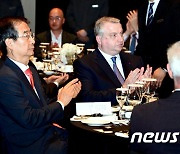 한덕수 총리, 외국인 투자기업 대표단 만나