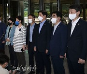 경찰청 찾아 윤석열 정부 경찰 통제 규탄하는 민주당 전반기 행안위원들