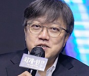 '외계+인' 최동훈 감독 "7년만의 신작, 7년 동안 이 날만 기다려왔다"