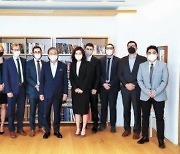 [사진] 홍석현 회장, 미국 기자단과 간담회