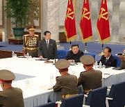 Kim Jong-un discusses changes to front-line units