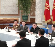 북한 "전선부대 작전임무 추가 및 계획 수정"..핵무기 사용 가능성