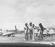 6.25 당시 한-미-호주 공군 연합 출격 기념사진