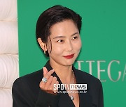 [포토S] 김나영, 마이큐 향한 하트