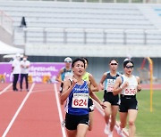여자 5,000m에서 우승한 김도연