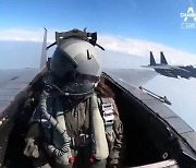 한국 여성 최초 F-15 탑승..격전의 하늘을 날다