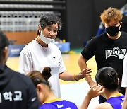 '4연승' 부산대 박현은 코치 "어려운 경기를 했다"