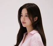 '펜하' 배로나 맞아? 김현수, 소녀와 숙녀 사이 물오른 비주얼