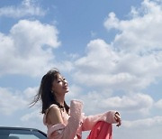 윤소이, '마녀는 살아있다' 촬영장 밝히는 여신 비주얼