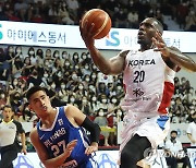 FIBA 선정 '올 여름의 아시아 선수' 라건아 6위..1위는 와타나베