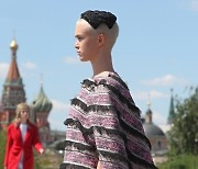 RUSSIA MOSCOW FASHION WEEK