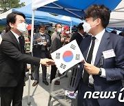 백선엽 장군 서거 2주기 추모 행사에서 만난 안철수·이준석