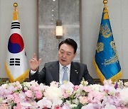 尹대통령·이준석, '비공개 회동' 가졌나?..양측 입장 엇갈려 논란