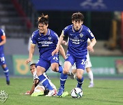 '3경기 연속 무실점' 충남아산FC, 안산 잡고 3위 도약까지 노린다!