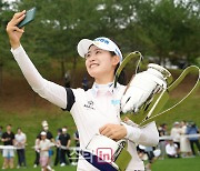 [포토]박민지 '우승 기쁨의 셀카'