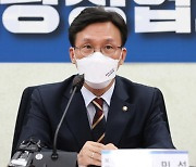 '86그룹' 김민석 "새판 짜서 민주당 혁신"..전대 출마 시사