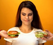 비만 부르는 식습관 vs 예방하는 식습관