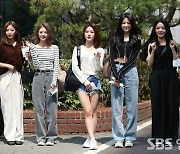 프로미스나인 교통사고로 쇼케이스 취소.."골절상은 아냐"