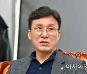 김민석, 전당대회 출마 시사.."소임의 깃발 준비"
