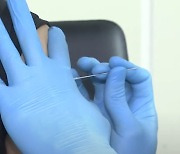 바늘 15번 찌르기..원숭이두창 환자 맡을 의료진 백신 접종